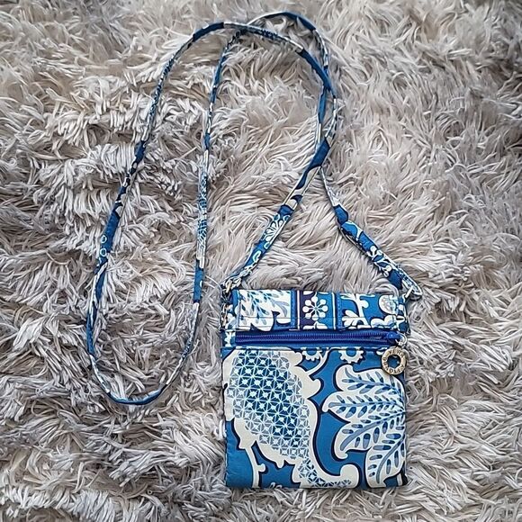 2/$20 Vera Bradley Mini Tri Fold Crossbody Bag - Picture 5 of 9